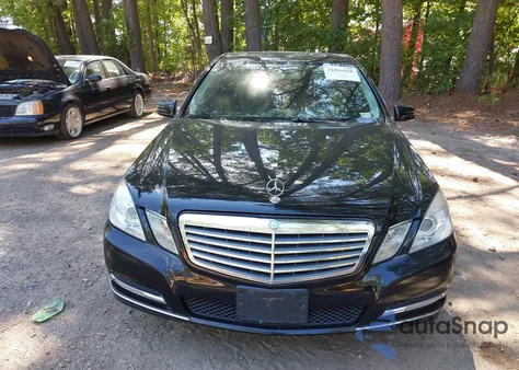 2012 Mercedes-Benz E 350 4Matic z USA, uszkodzony, nr VIN WDDHF8JB3CA654947